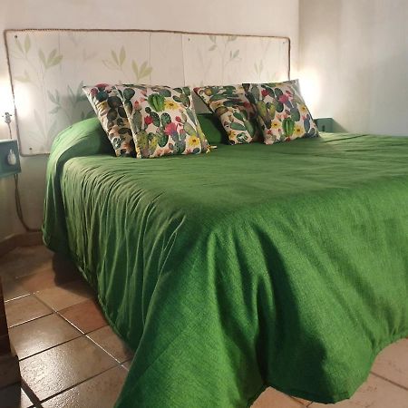 Casa Monviso Le Fuoriserie Палермо Екстериор снимка