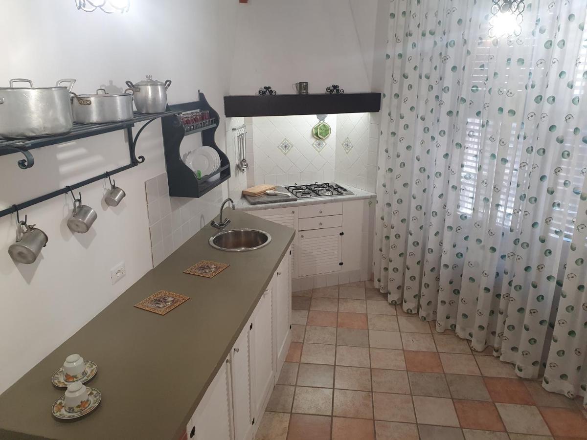 Casa Monviso Le Fuoriserie Палермо Екстериор снимка
